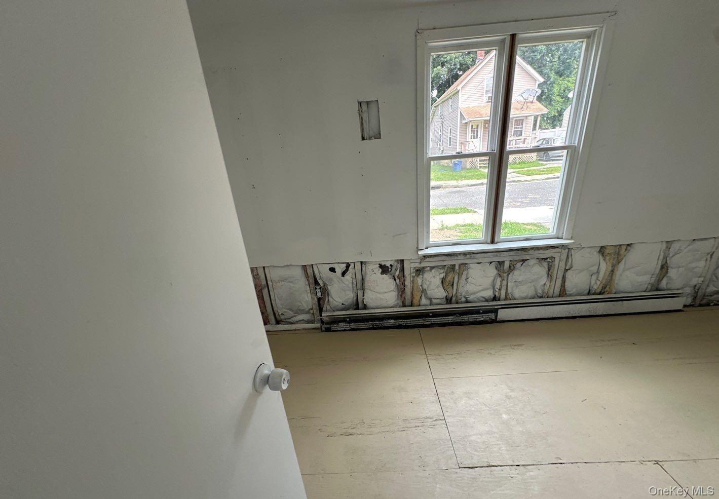 90 E 3rd Street Property Photo 4