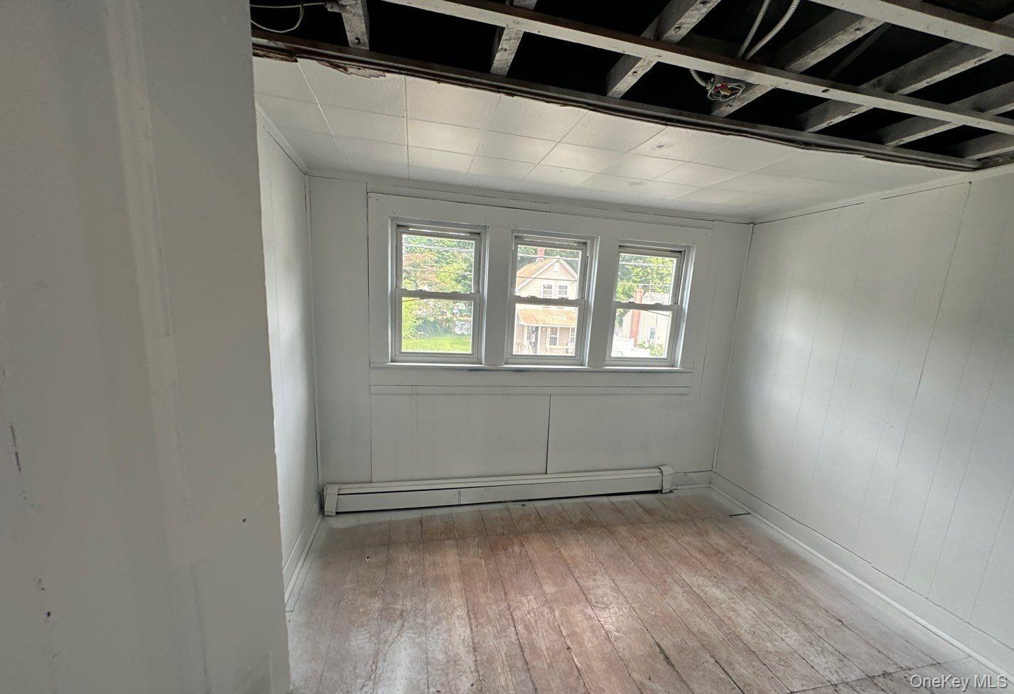 90 E 3rd Street Property Photo 11