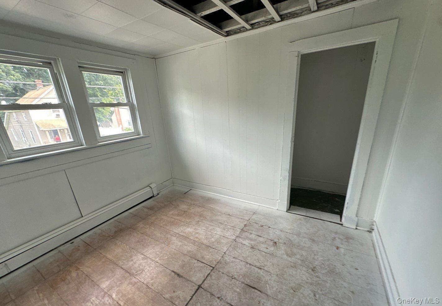 90 E 3rd Street Property Photo 12