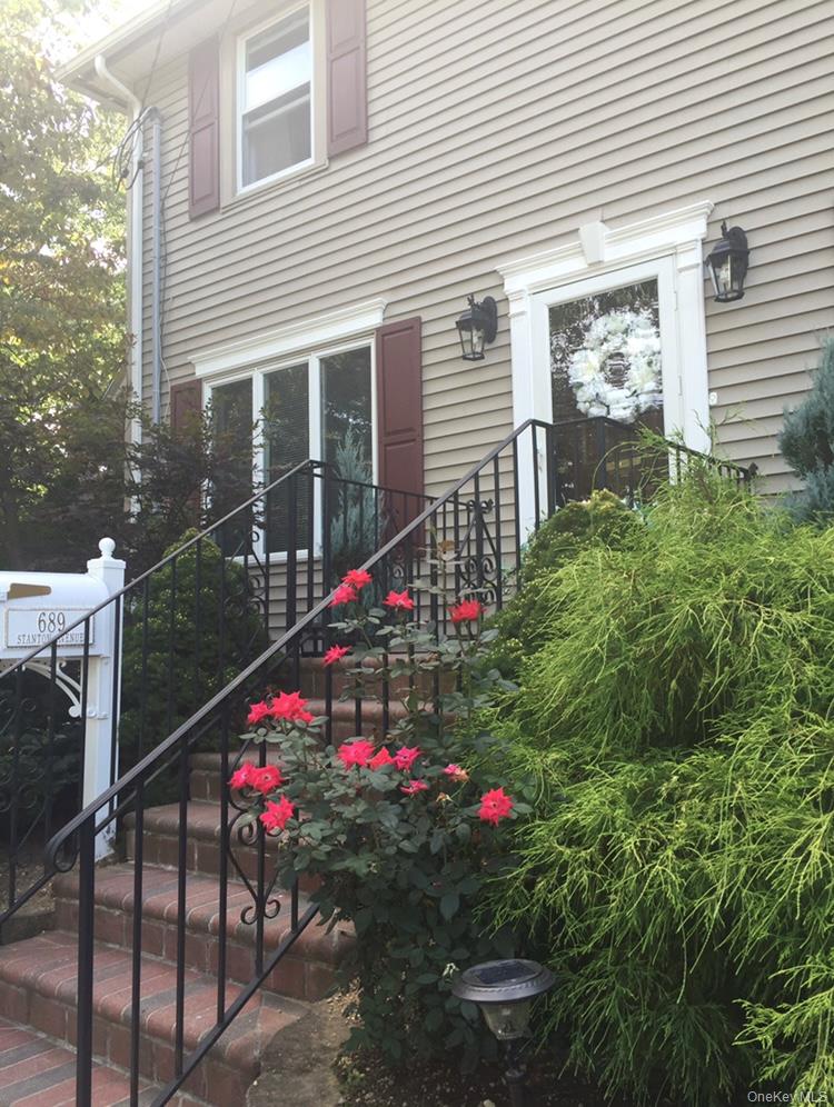 689 Stanton Avenue Property Photo 2