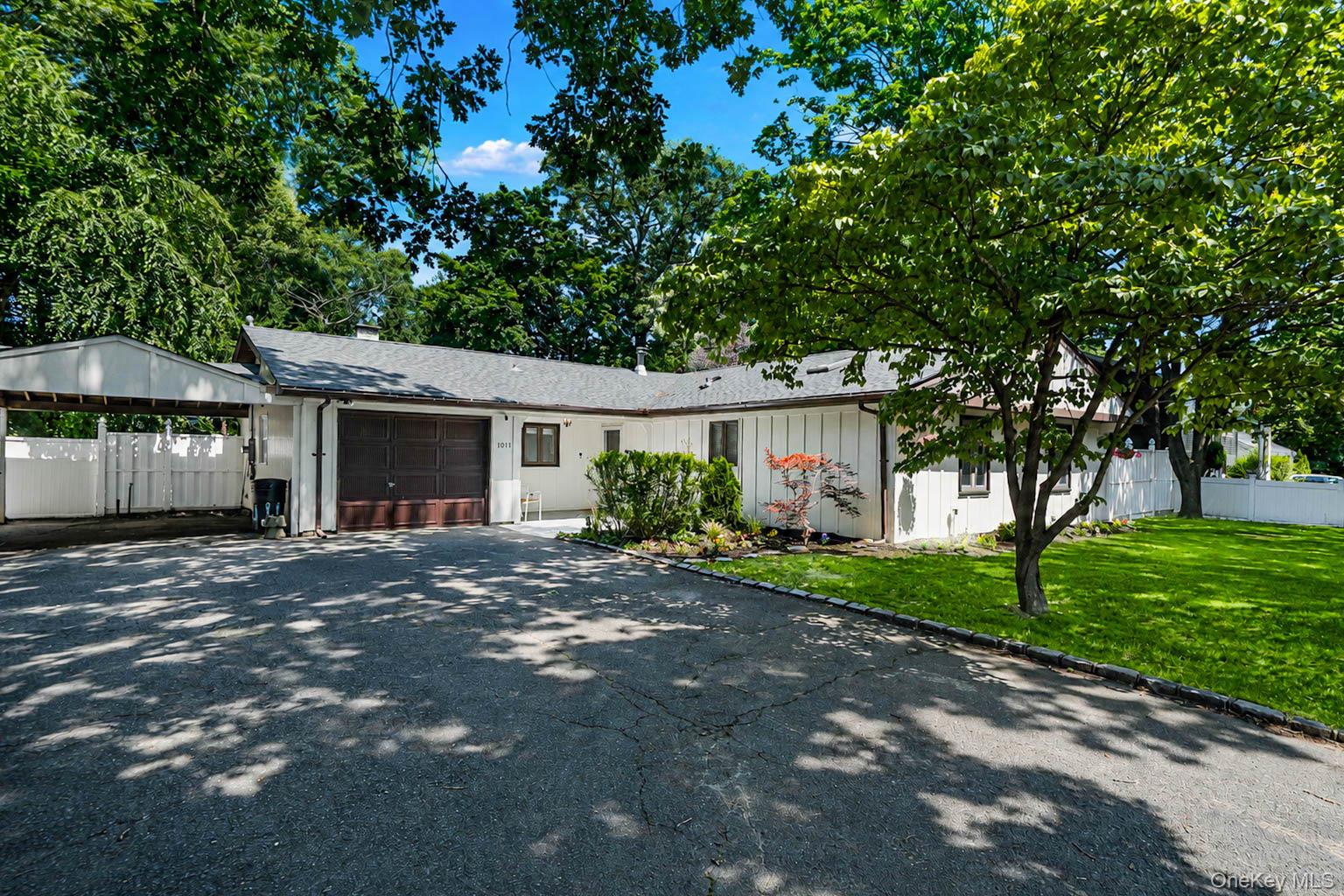 1011 Old Town Road Property Photo 1
