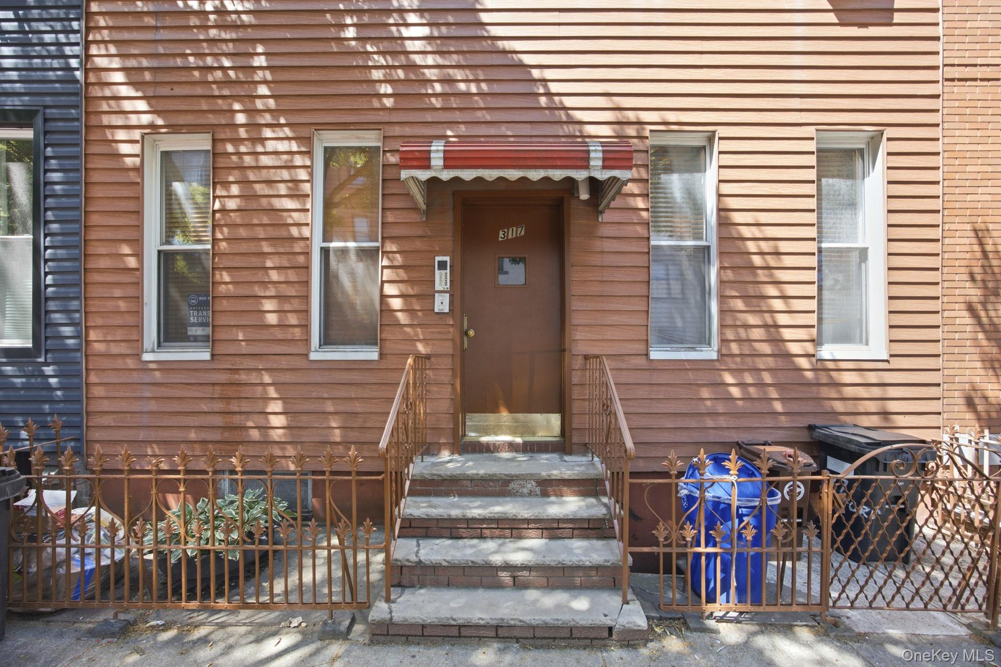 317 Eckford Street Property Photo 2