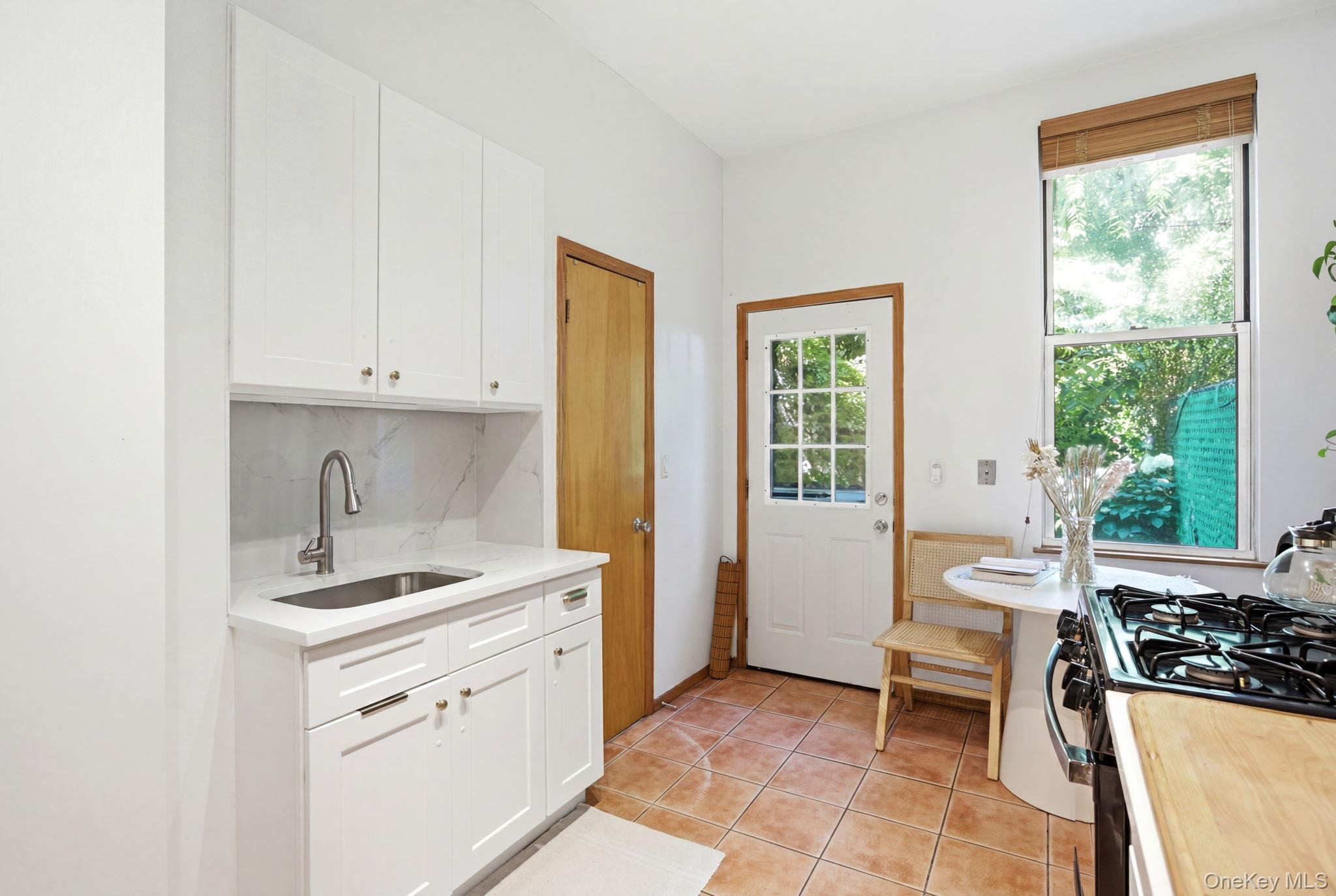 317 Eckford Street Property Photo 13
