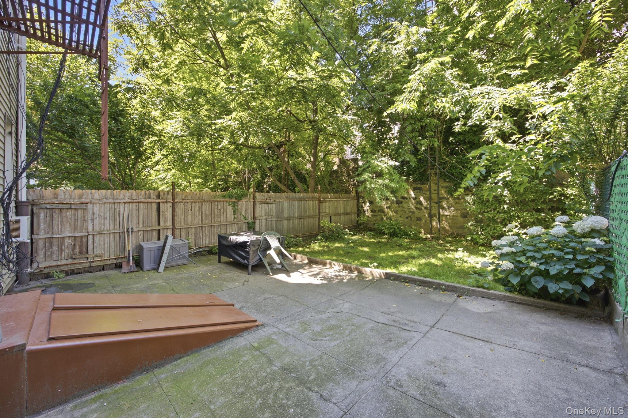 317 Eckford Street Property Photo 28