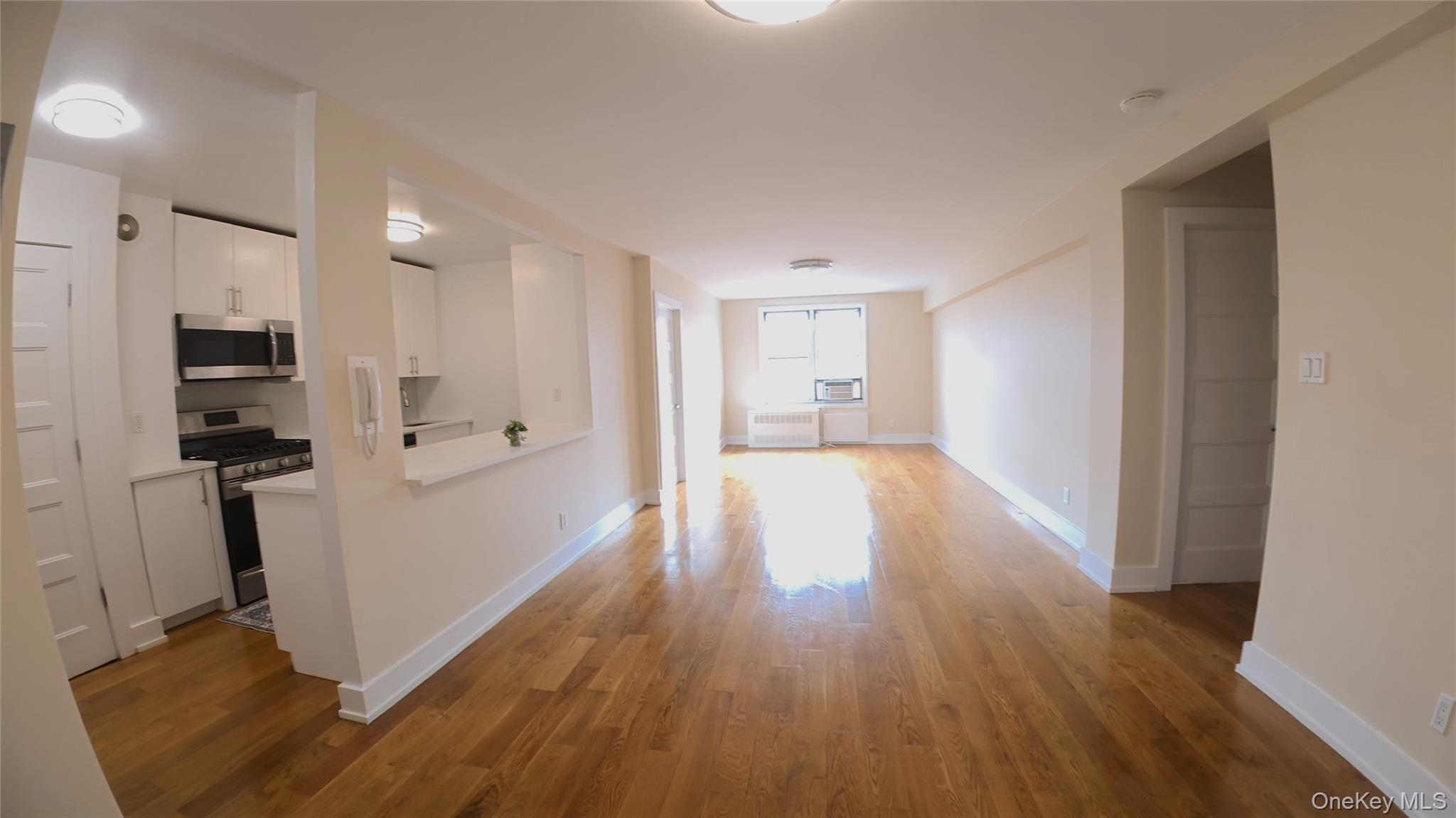 14220 Franklin Avenue 7f Property Photo 3