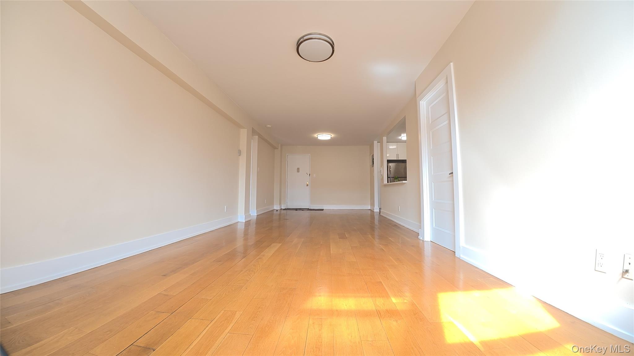 14220 Franklin Avenue 7f Property Photo 7