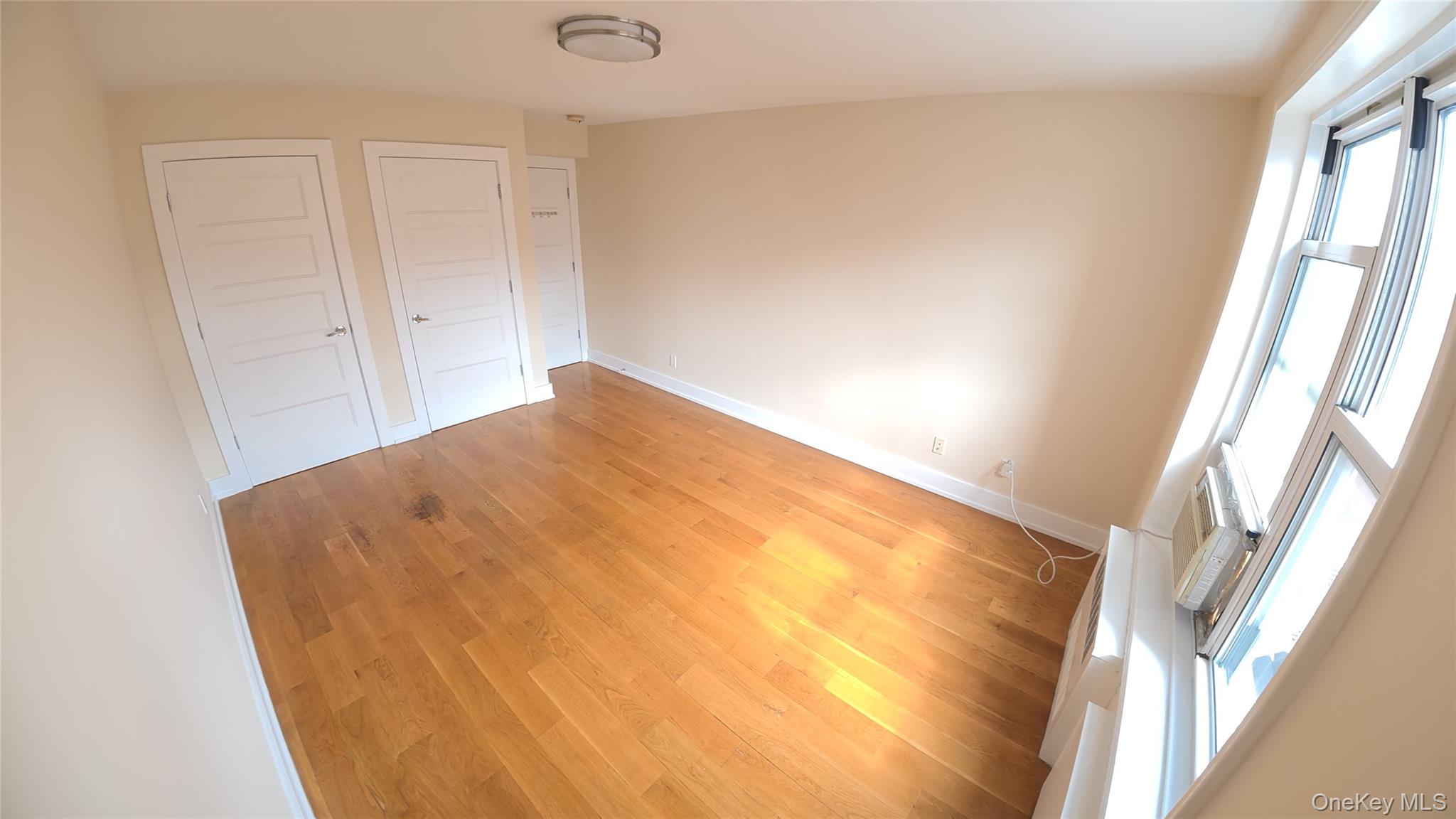 14220 Franklin Avenue 7f Property Photo 12