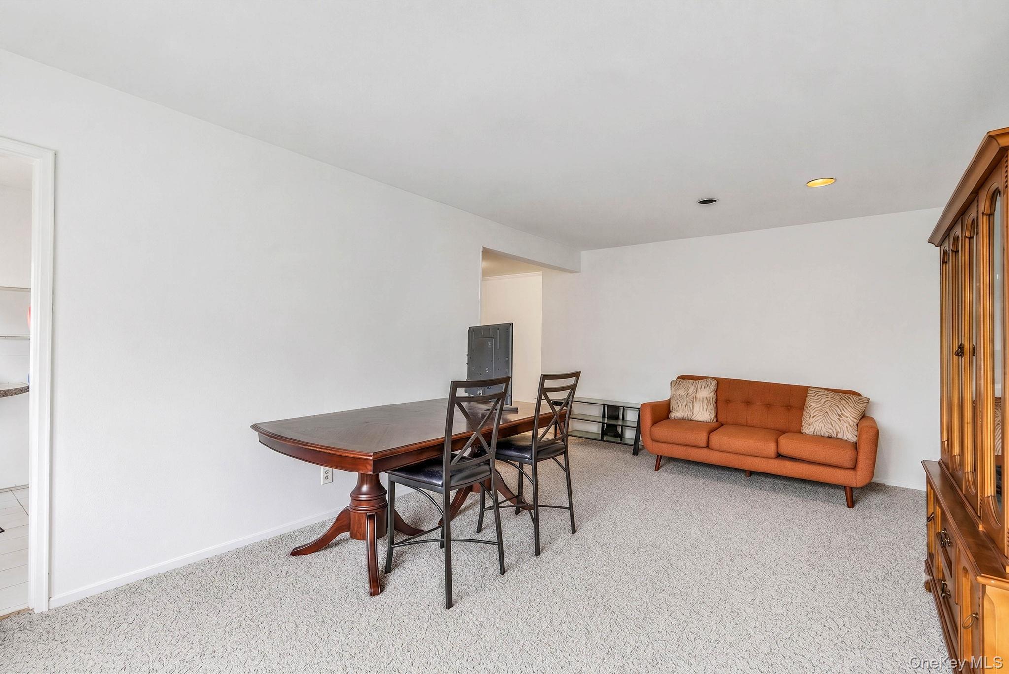 1205 E Broadway F-24 Property Photo 5