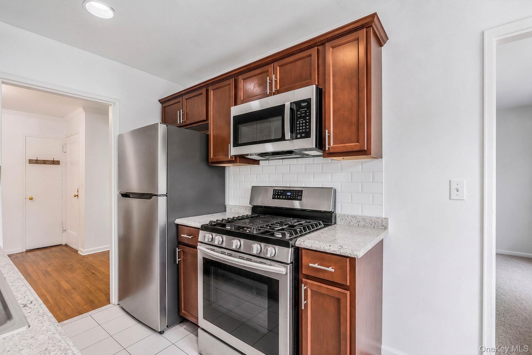 1205 E Broadway F-24 Property Photo 6