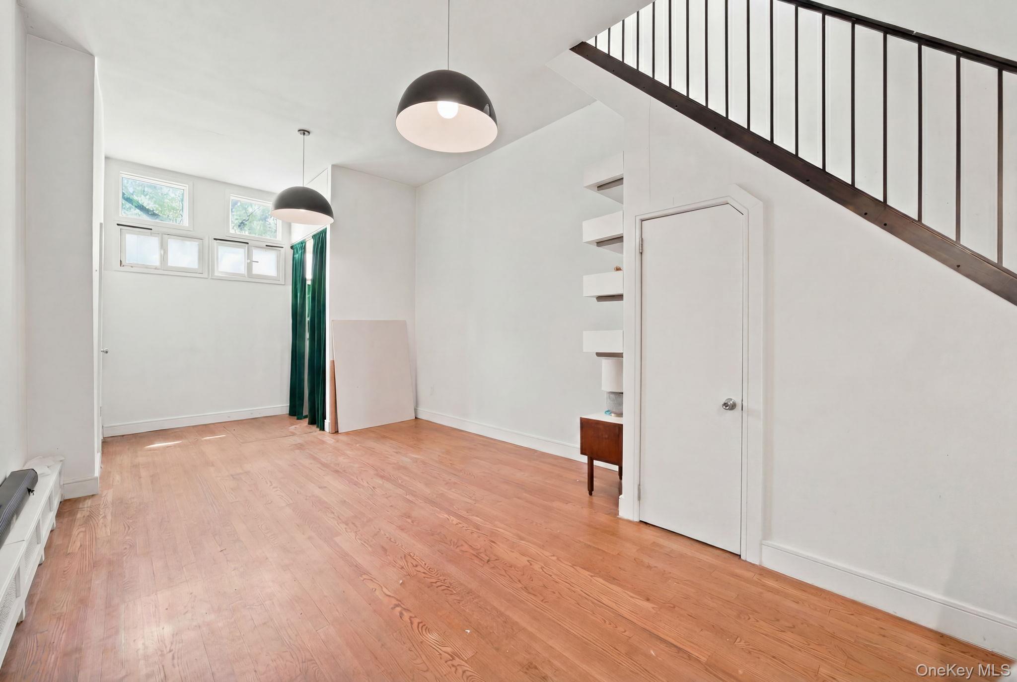 251 Graham Avenue Property Photo 2