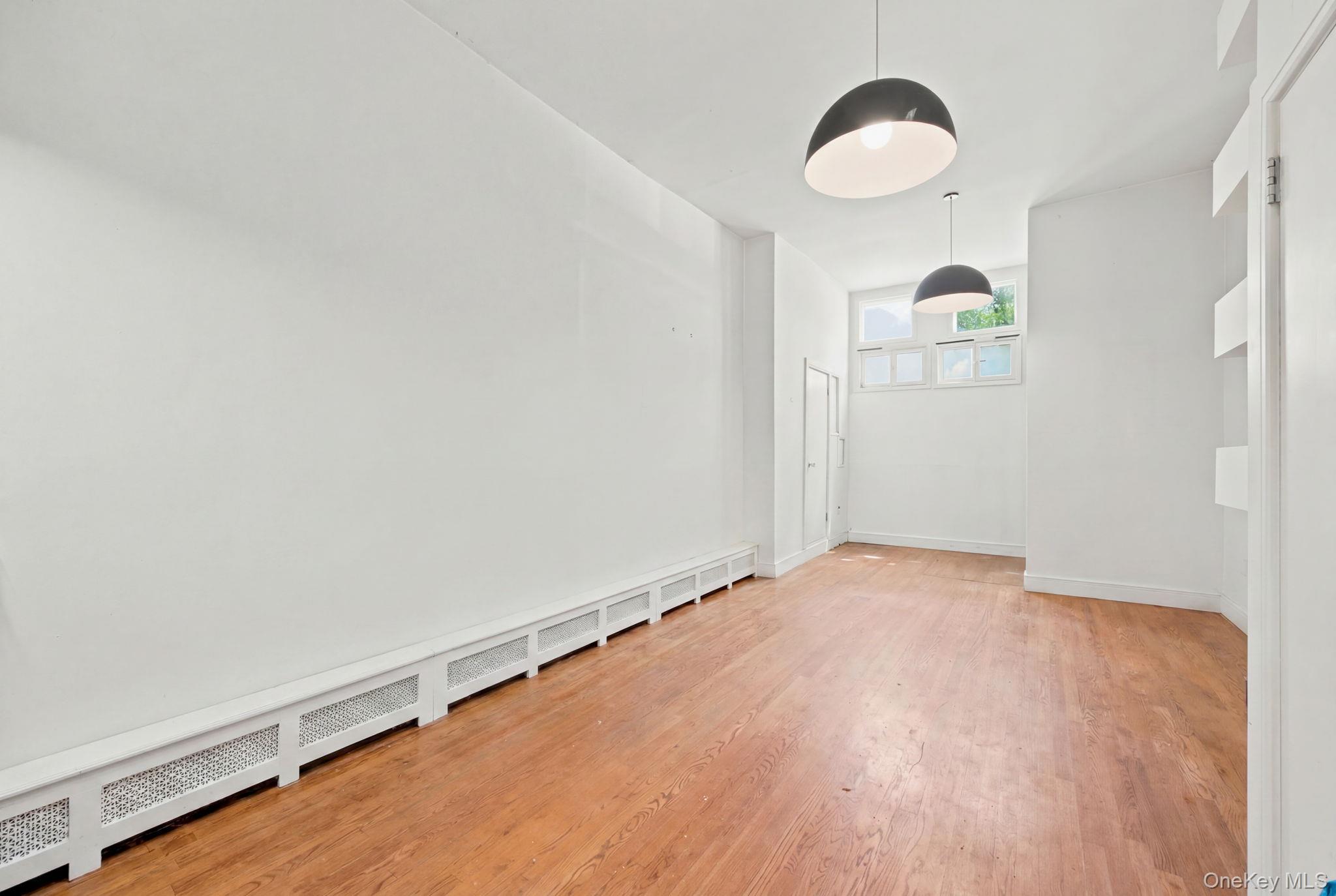251 Graham Avenue Property Photo 4