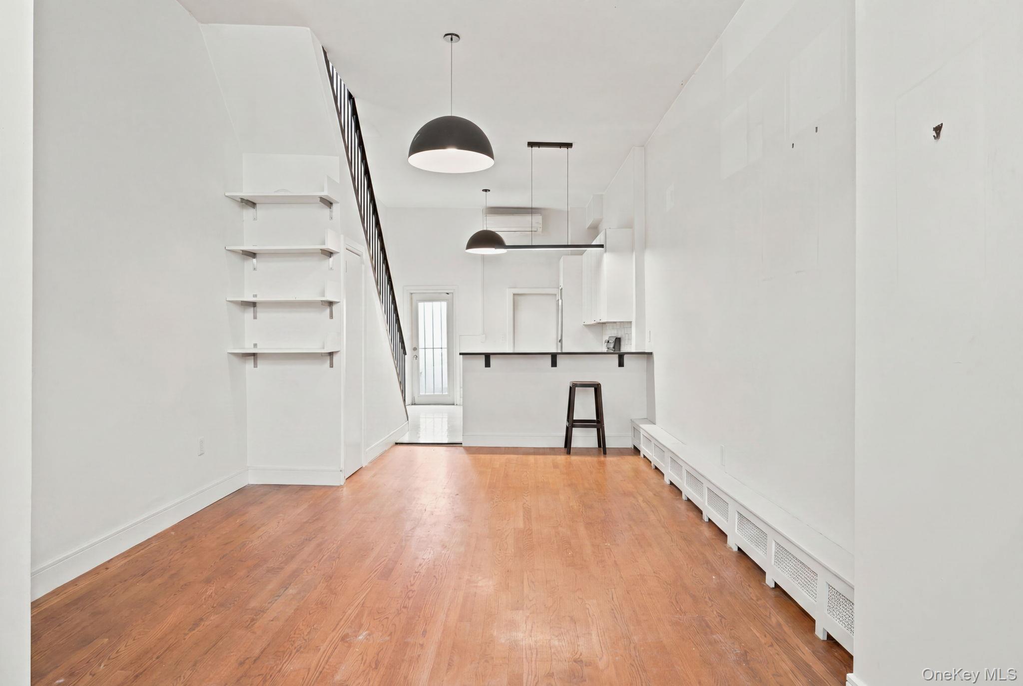 251 Graham Avenue Property Photo 9