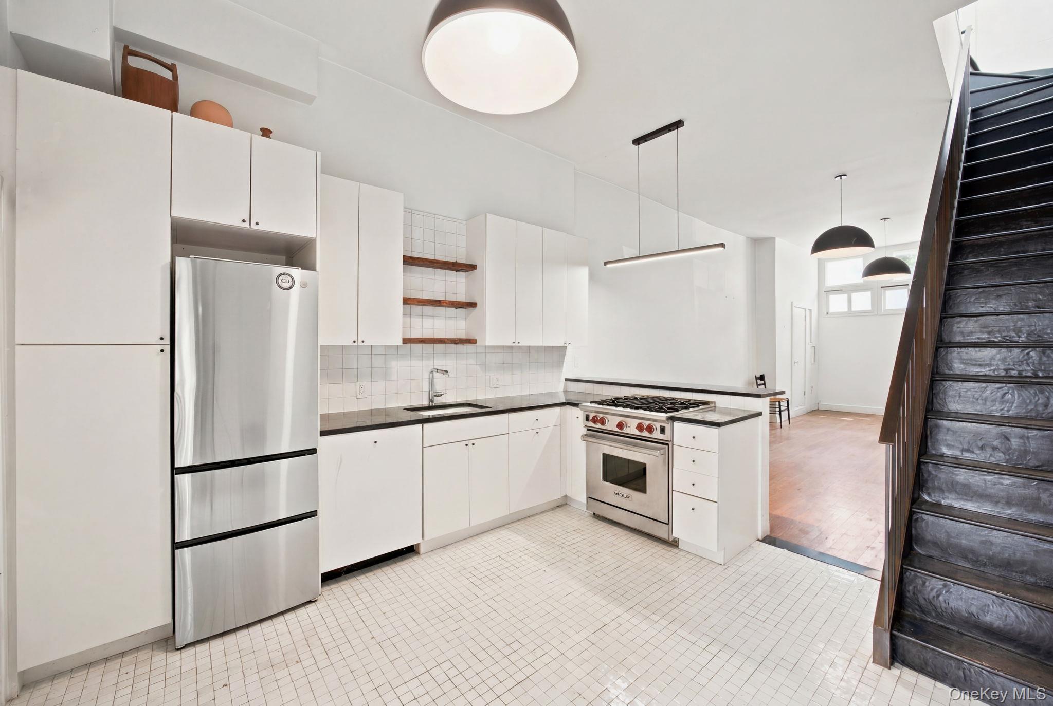 251 Graham Avenue Property Photo 13