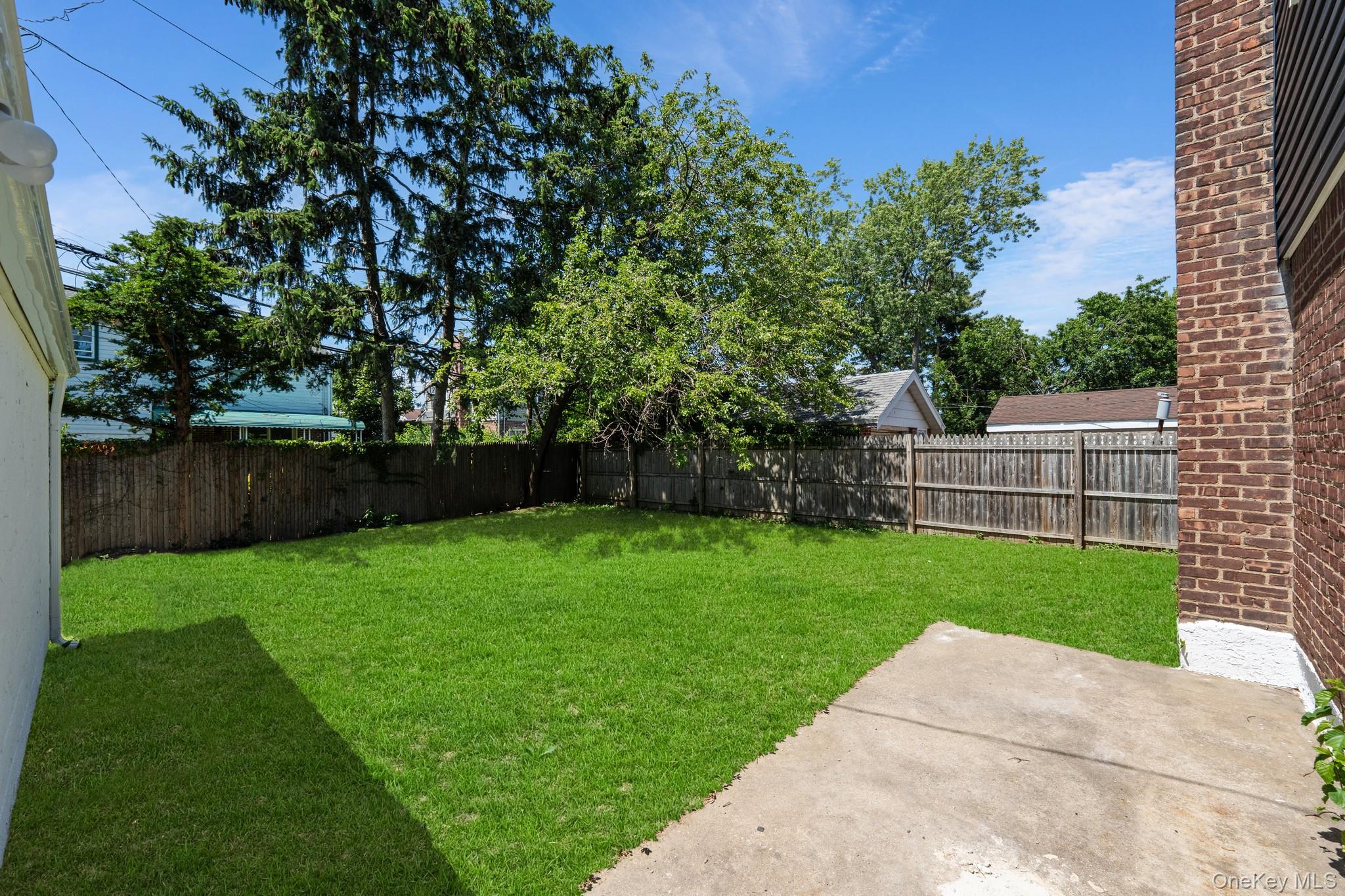 1977 Jackson Avenue Property Photo 13