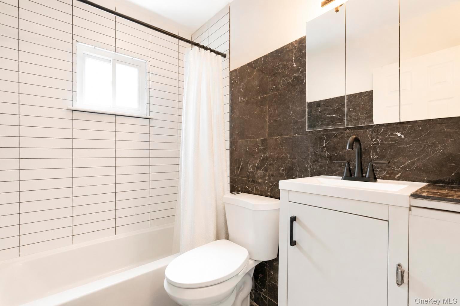491 Smith Street Property Photo 19
