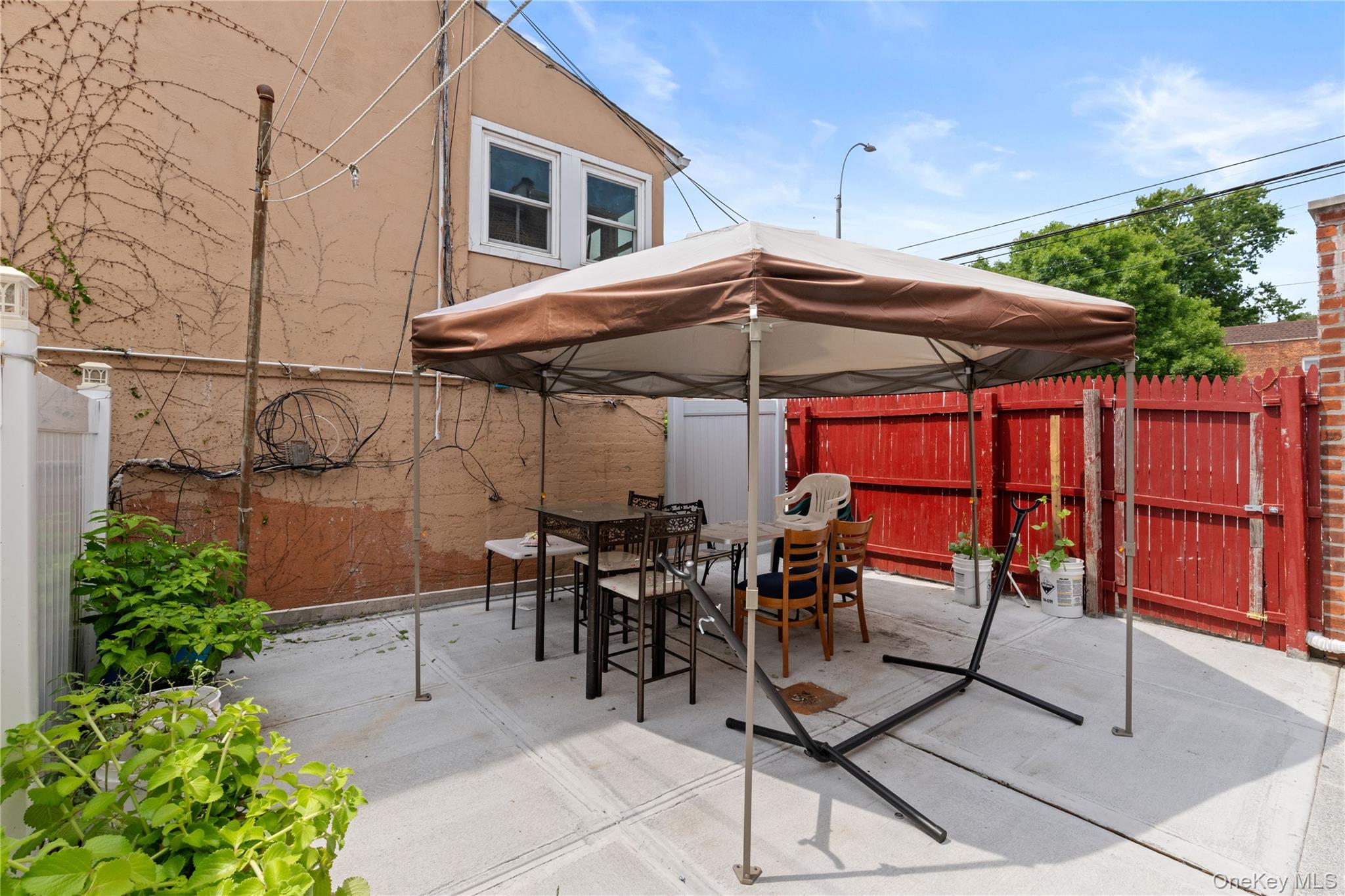 8804 209th Street Property Photo 16