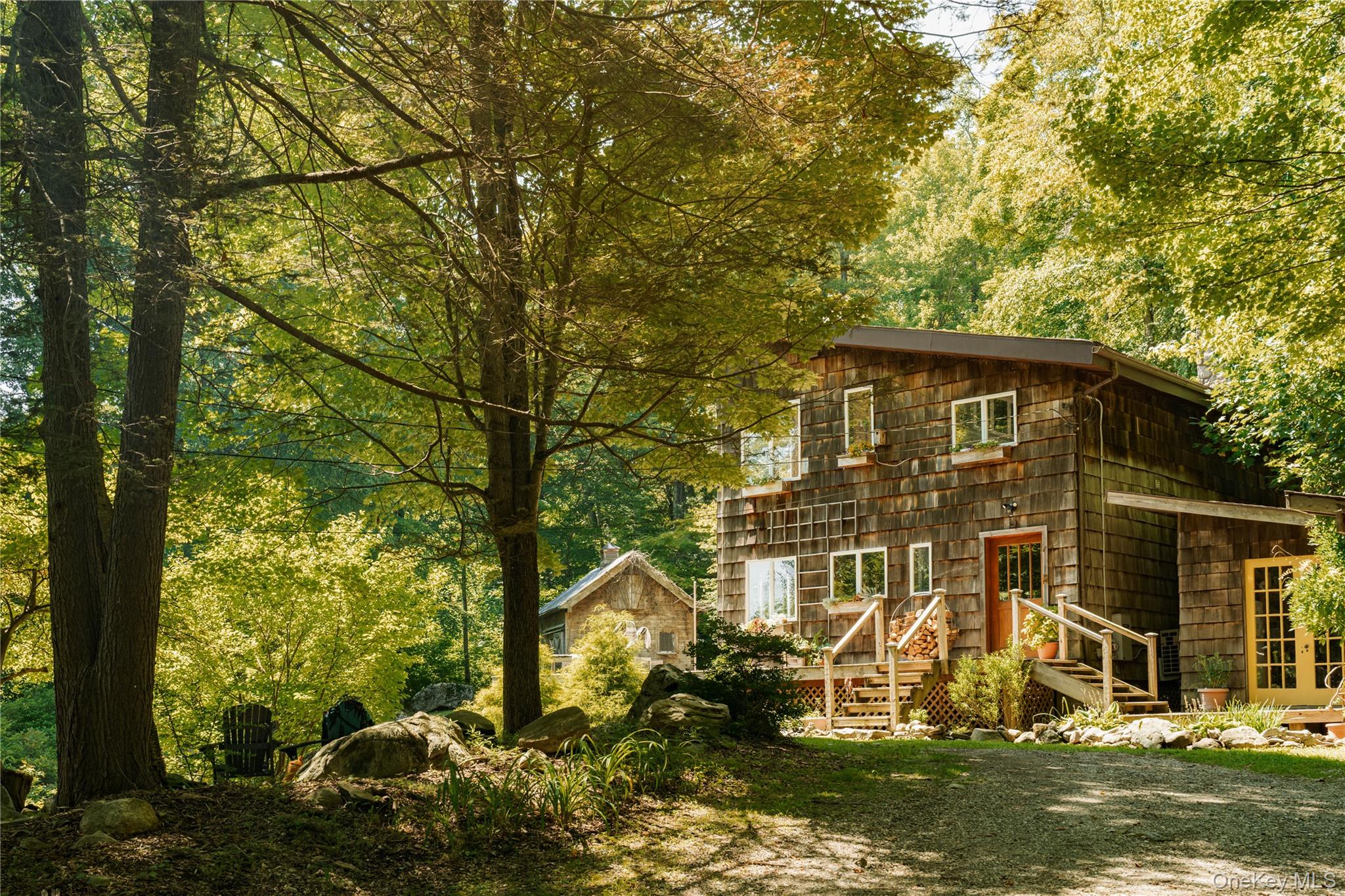 238 Rushmore Road Property Photo 1