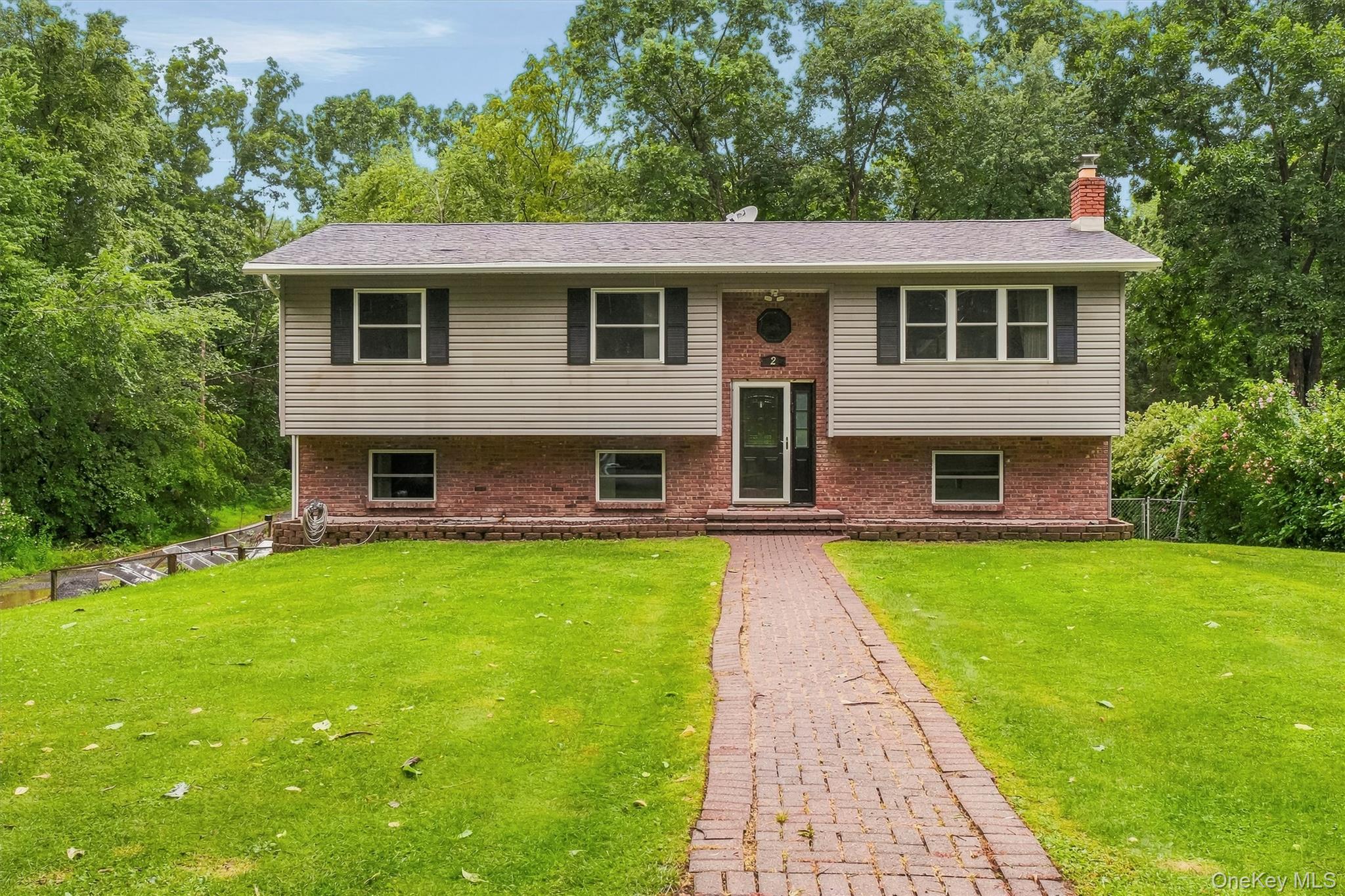 2 Netherwood Drive Property Photo 1
