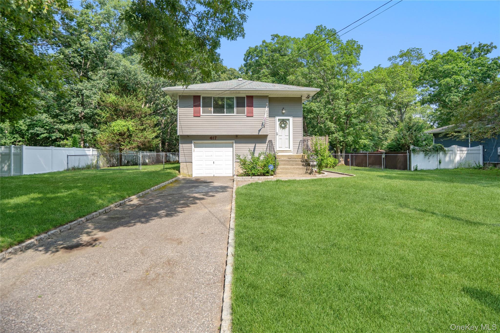 417 Winters Drive Property Photo 1
