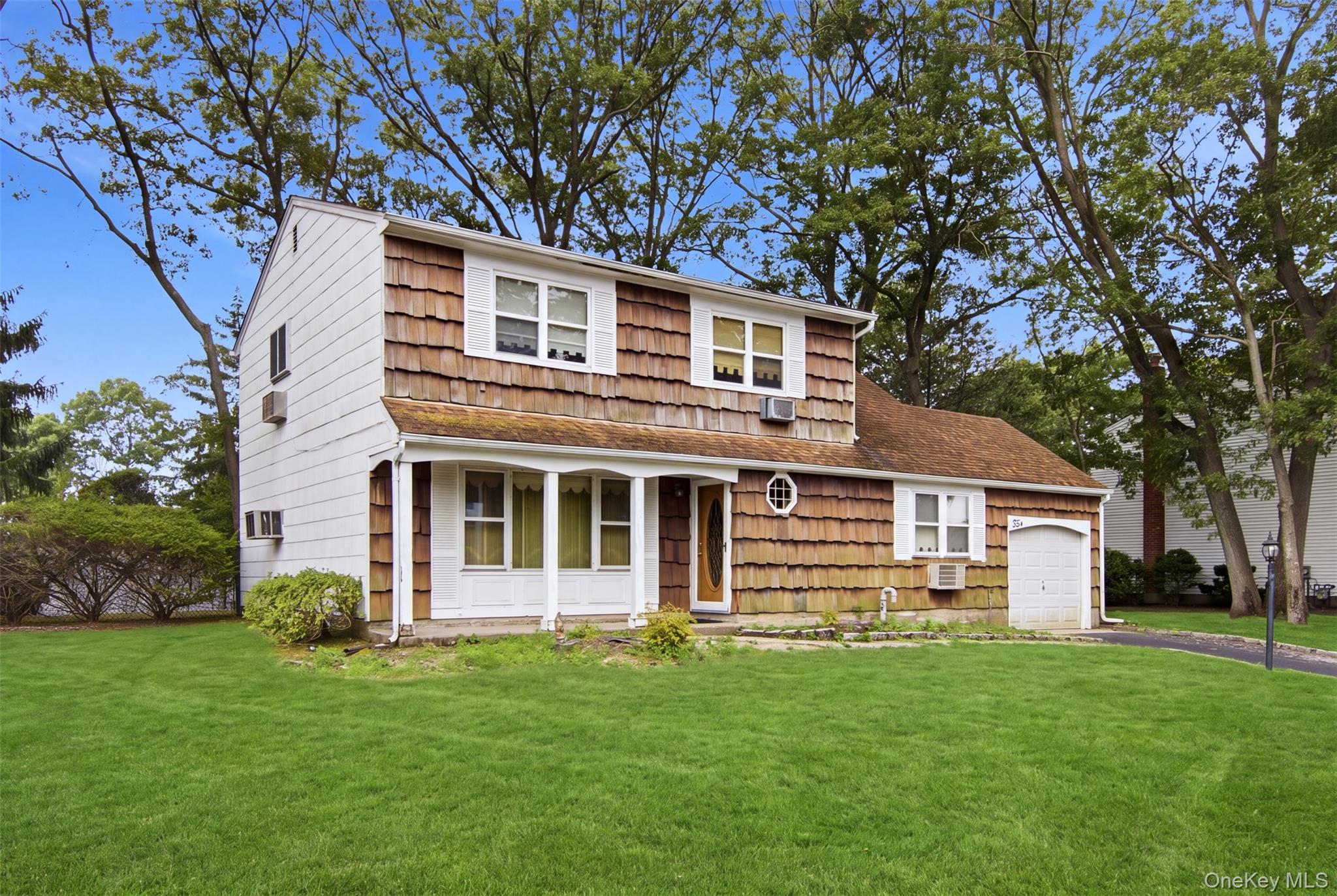 4 Smithtown Crescent Property Photo 1