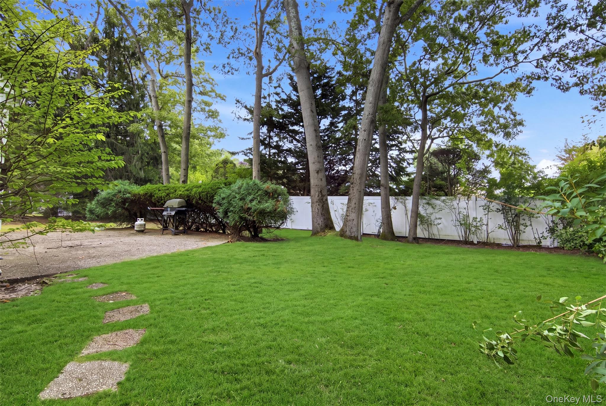 4 Smithtown Crescent Property Photo 21