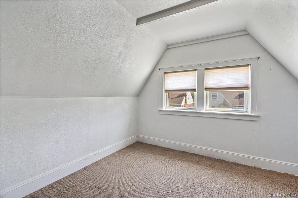 166-47 25th Avenue Property Photo 28