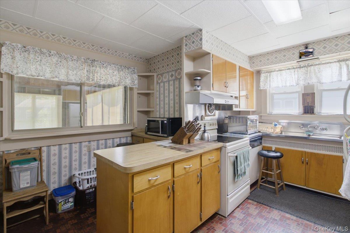 166 Spring Street Property Photo 21