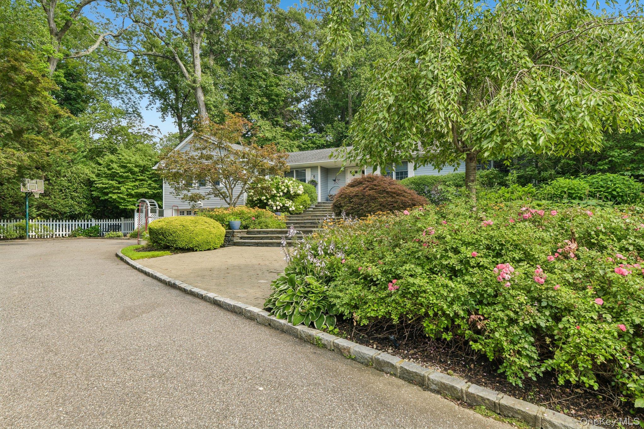 24 Vanad Drive Property Photo 2