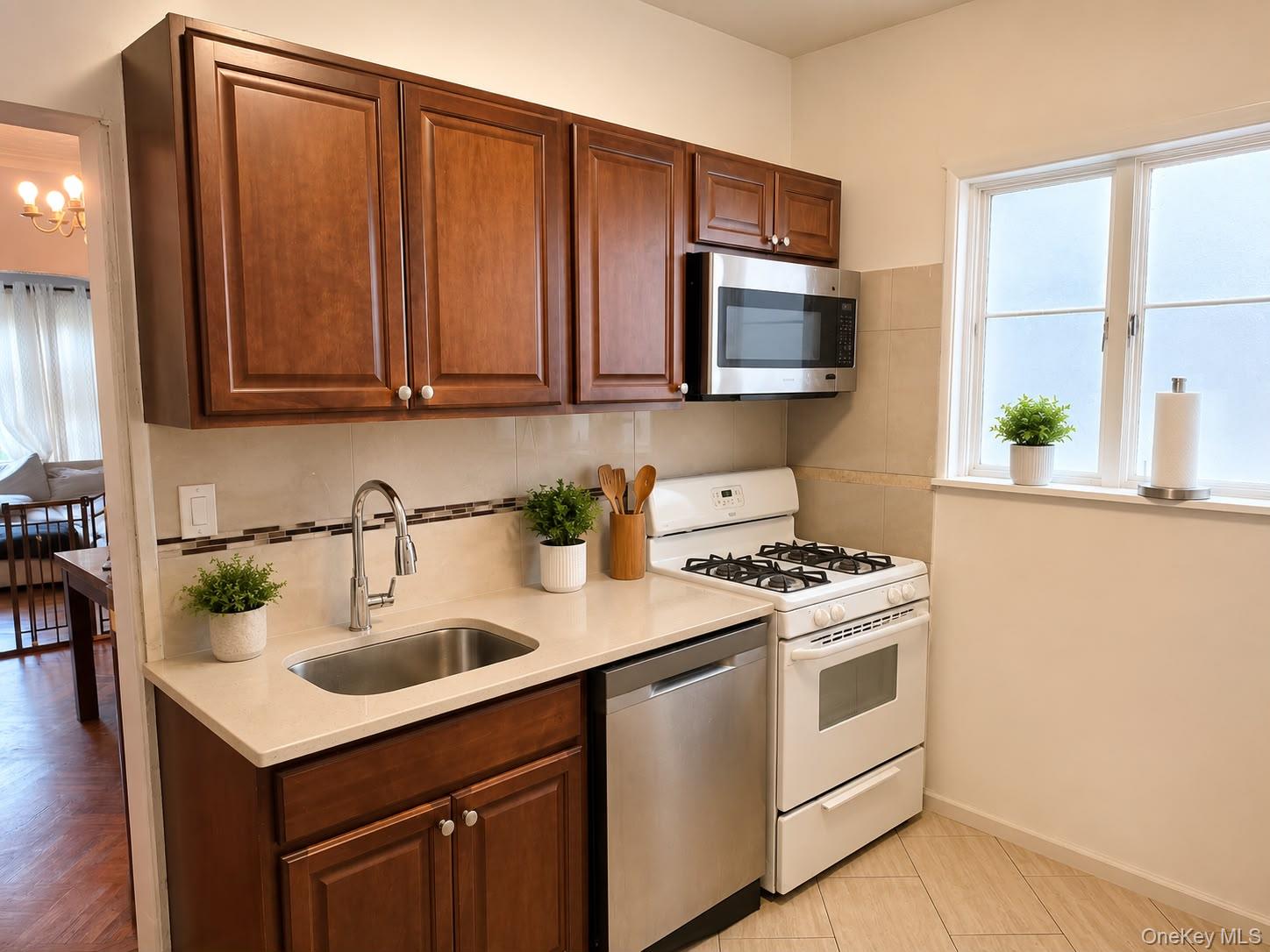 1044 41st Property Photo 2