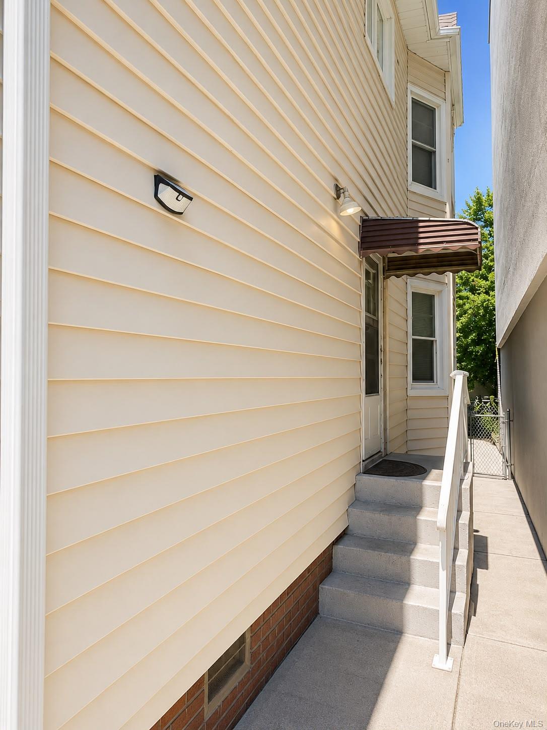 1044 41st Property Photo 32