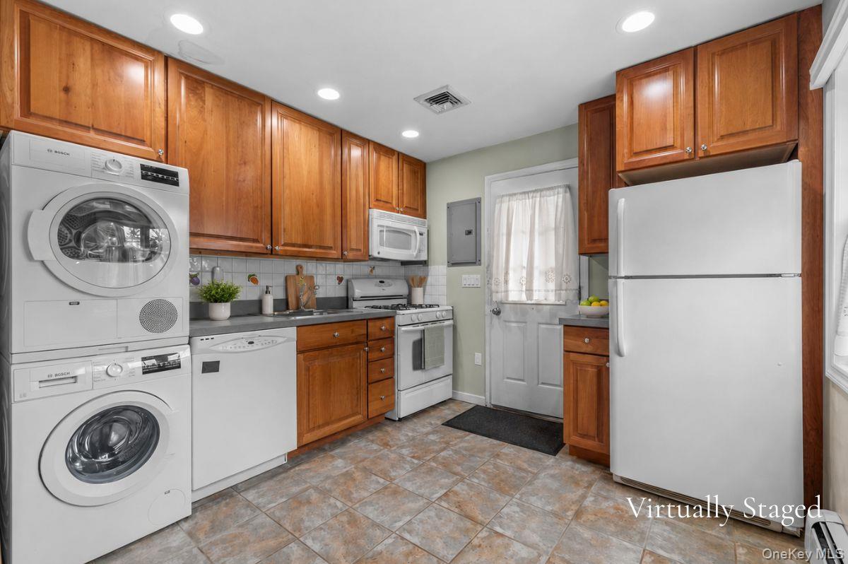 53 12th Street Property Photo 7