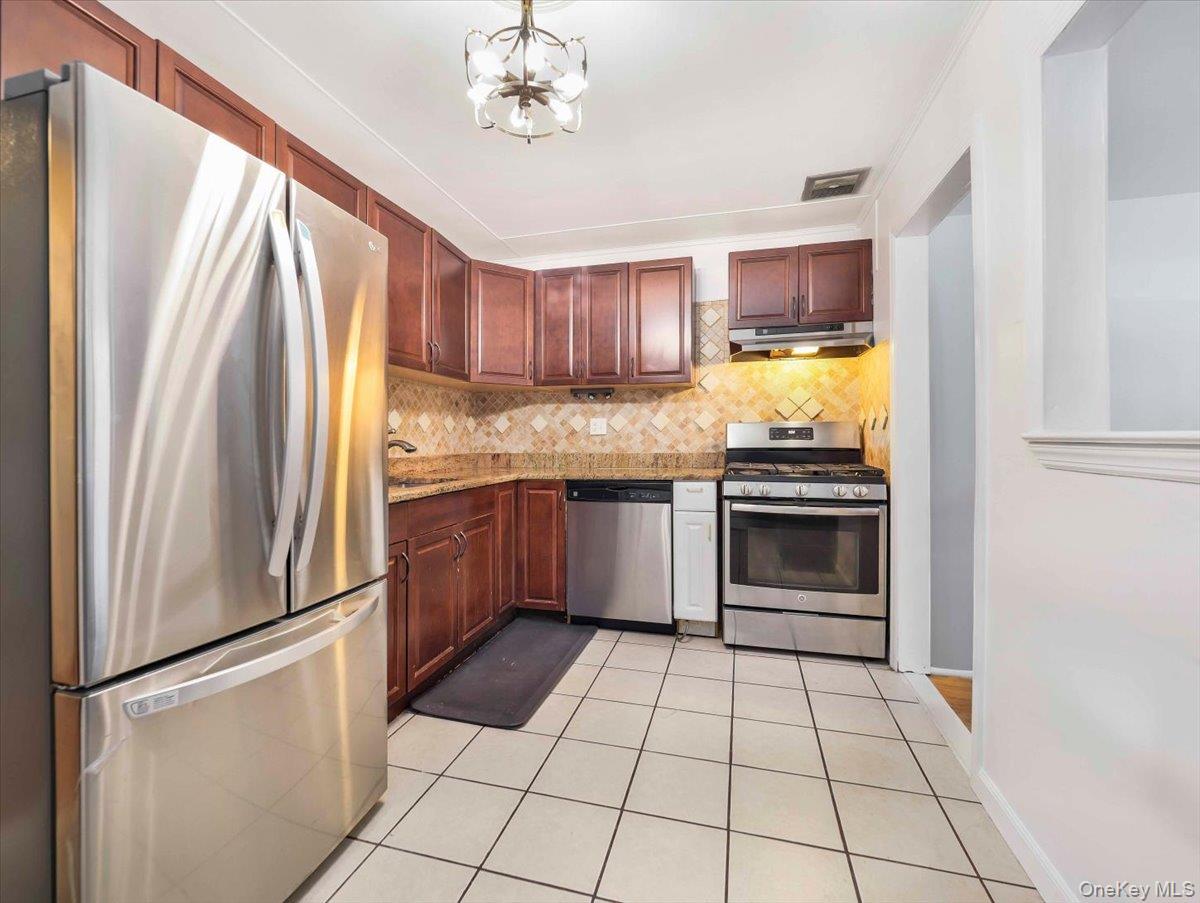 10 Brevoort Drive 2a Property Photo 5