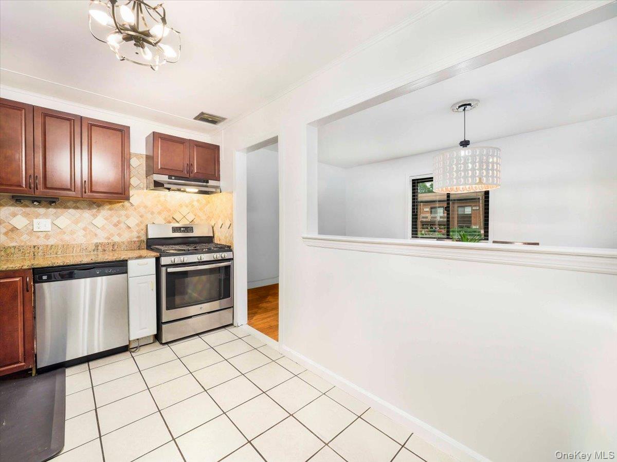 10 Brevoort Drive 2a Property Photo 7