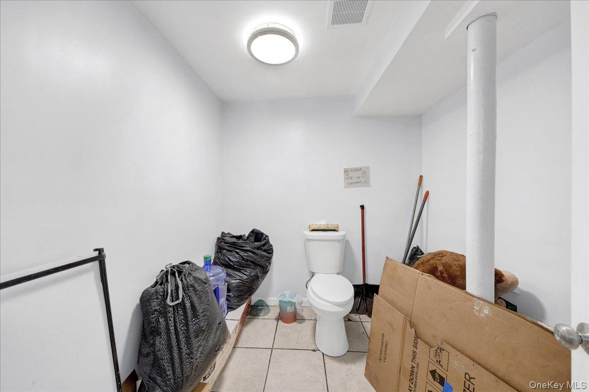 629 South Street Property Photo 18