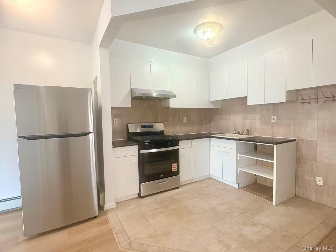 4231 Colden Street R1h Property Photo 2
