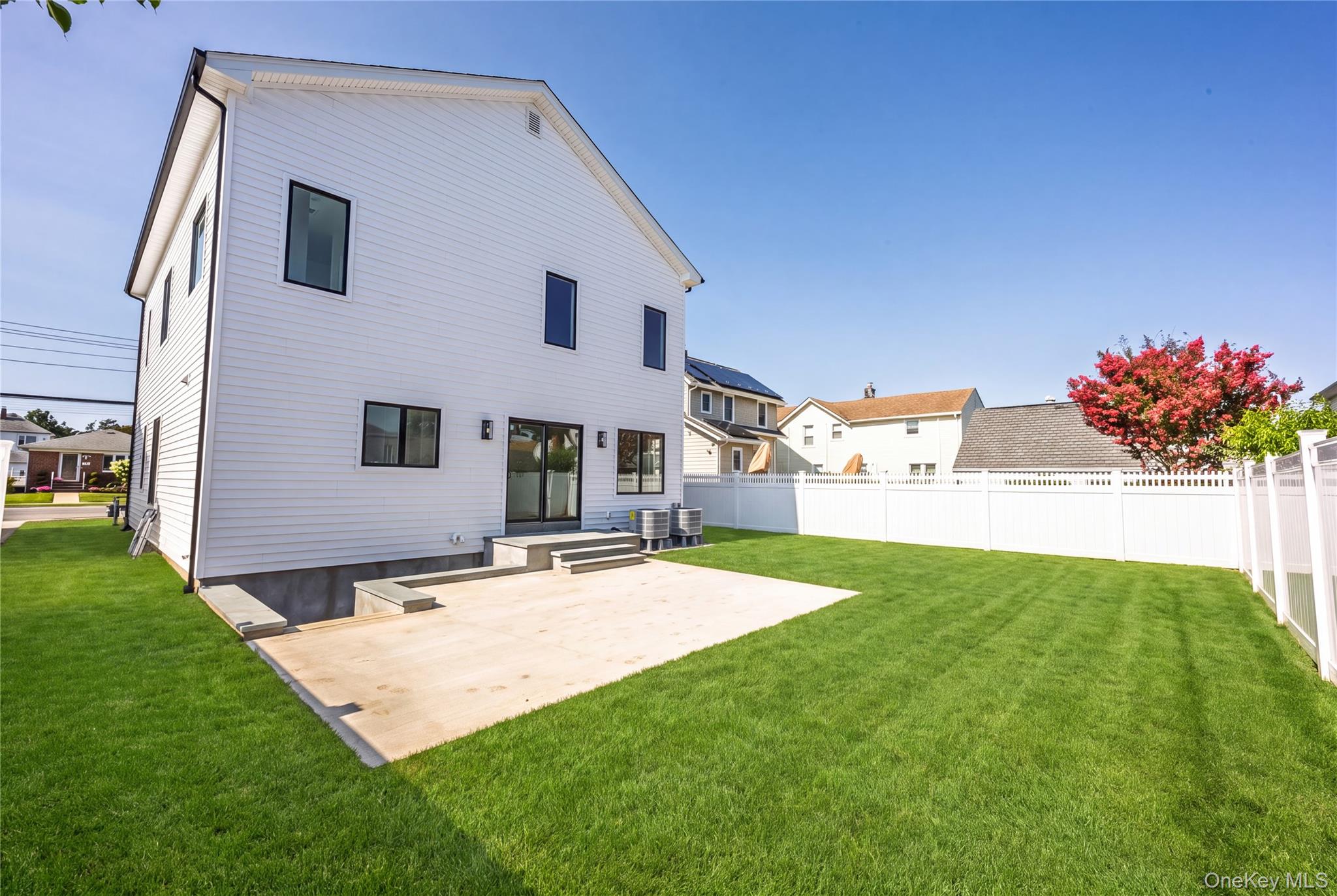 43 Westbury Avenue Property Photo 2