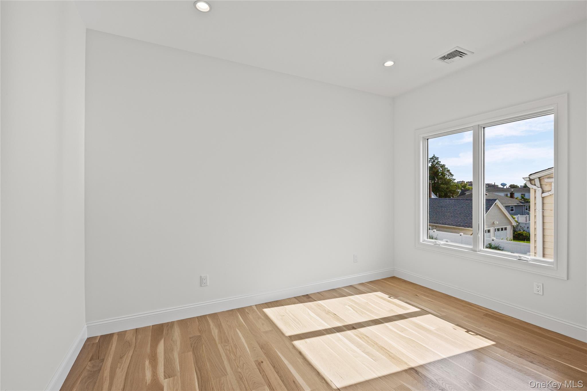 43 Westbury Avenue Property Photo 31
