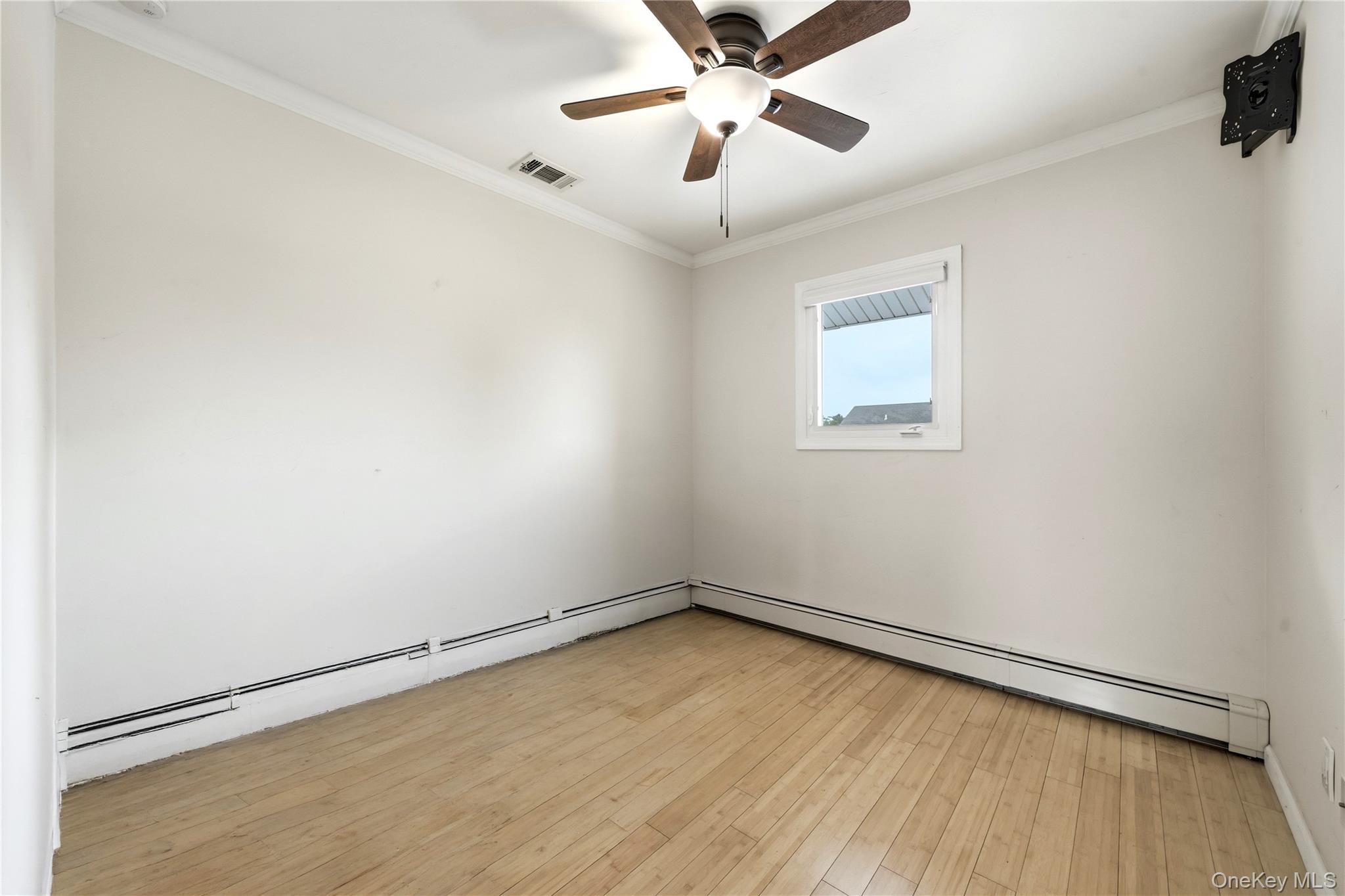 235 Eastwood Avenue Property Photo 18
