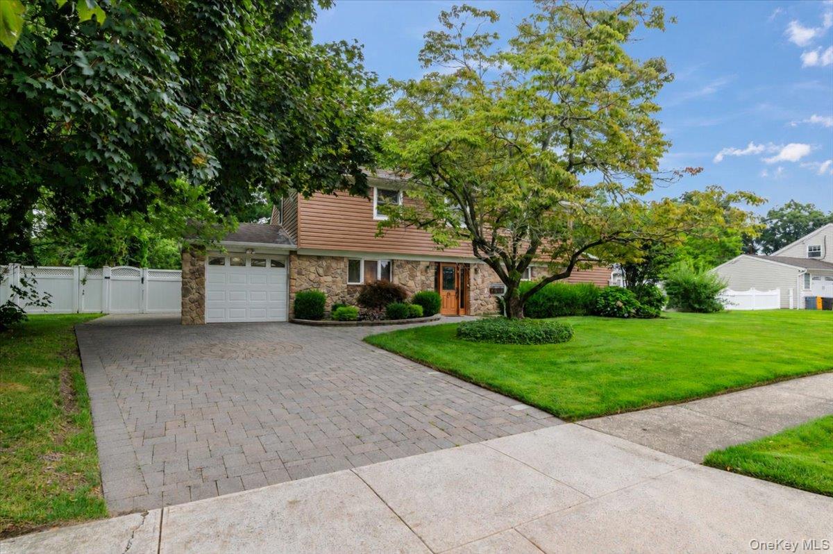 9 Donald Drive Property Photo 2