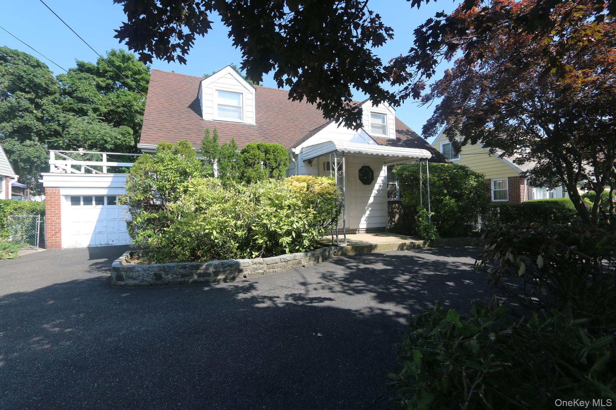 43 Ivanhoe Place Property Photo 1