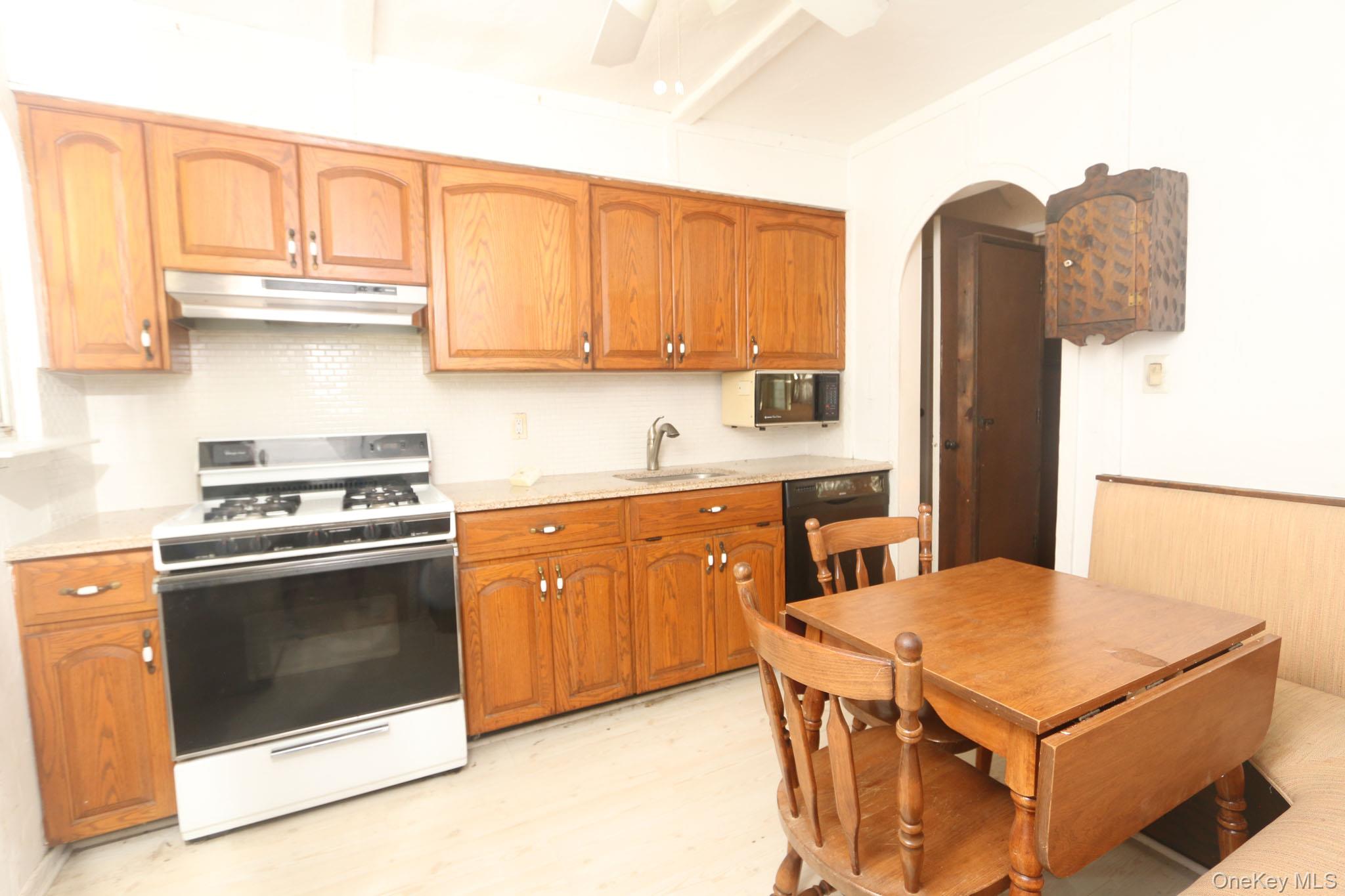 43 Ivanhoe Place Property Photo 3