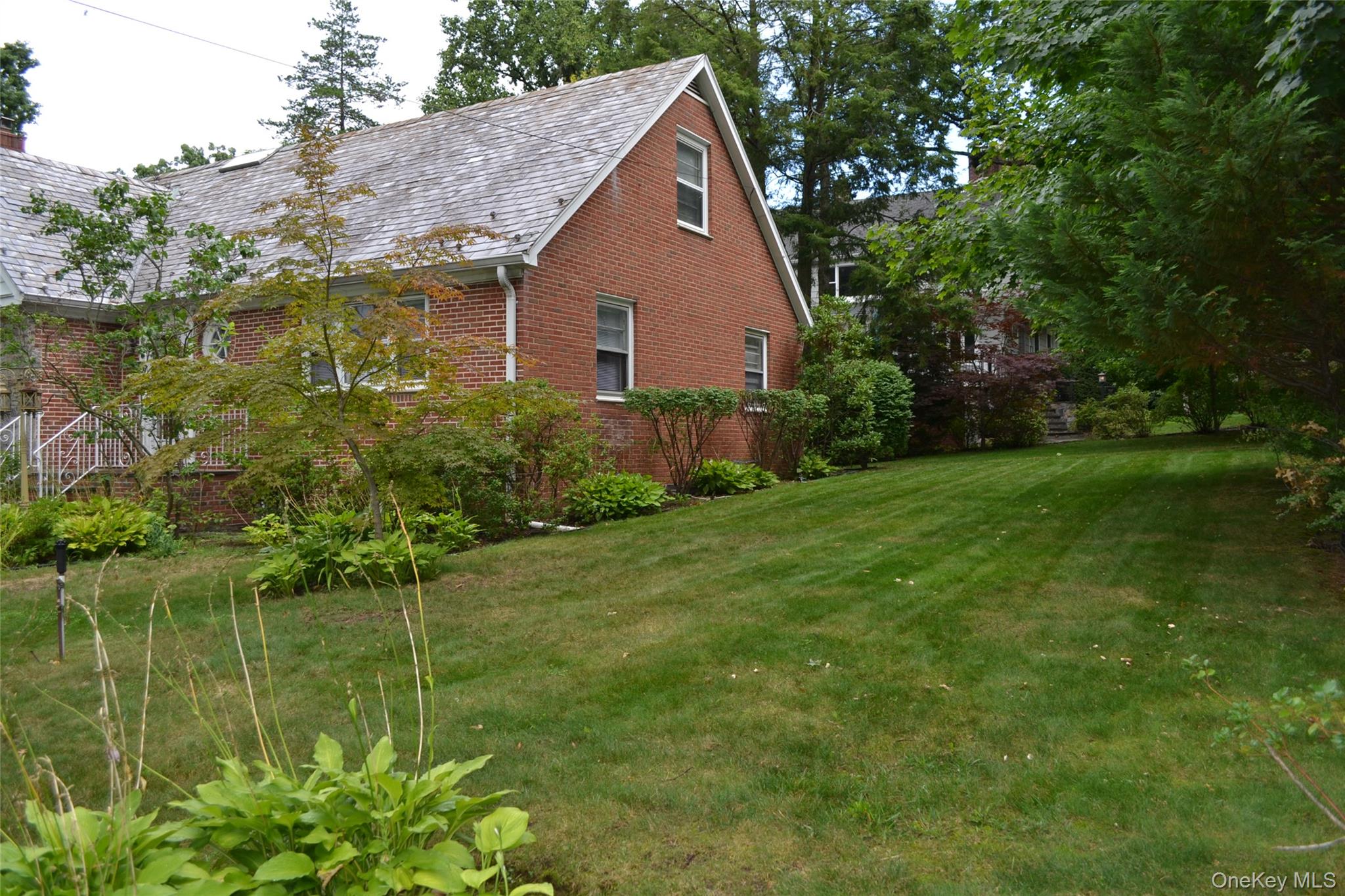 622 James Street Property Photo 3