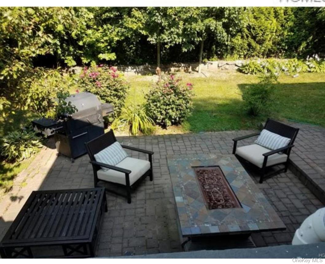 622 James Street Property Photo 4