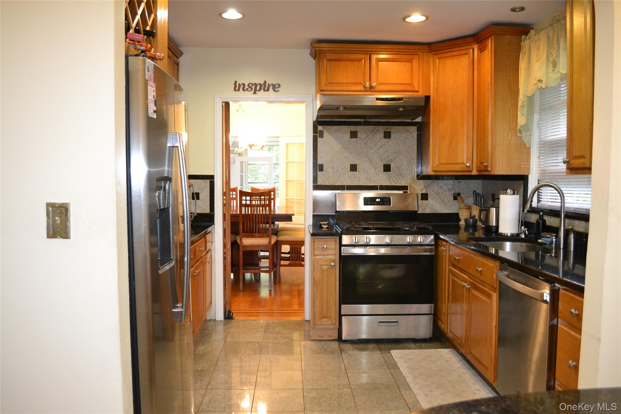 622 James Street Property Photo 9