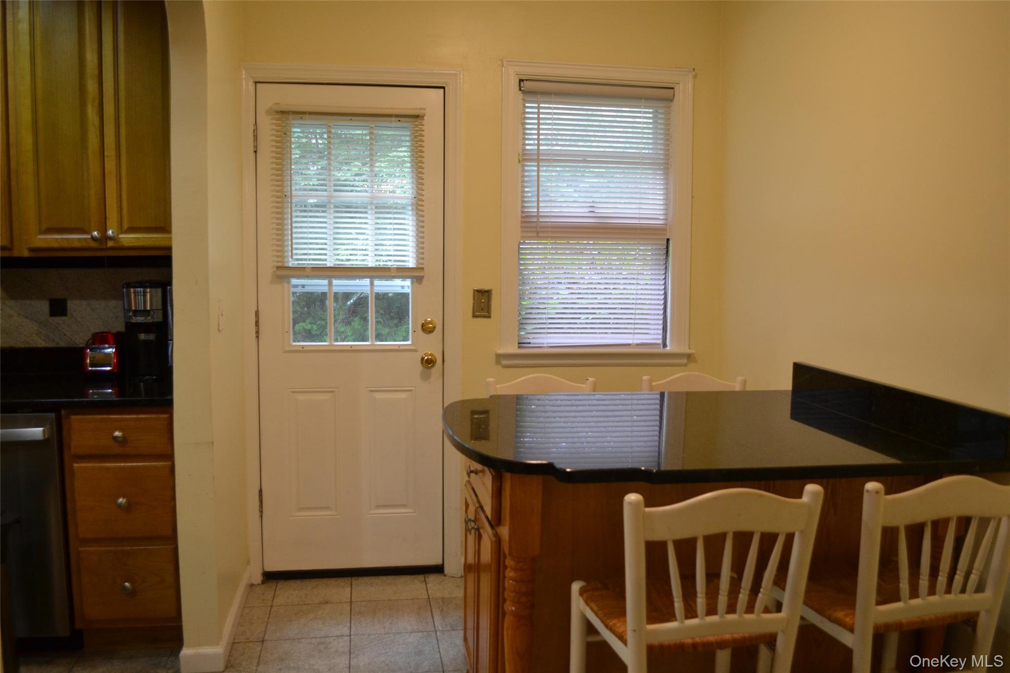 622 James Street Property Photo 12