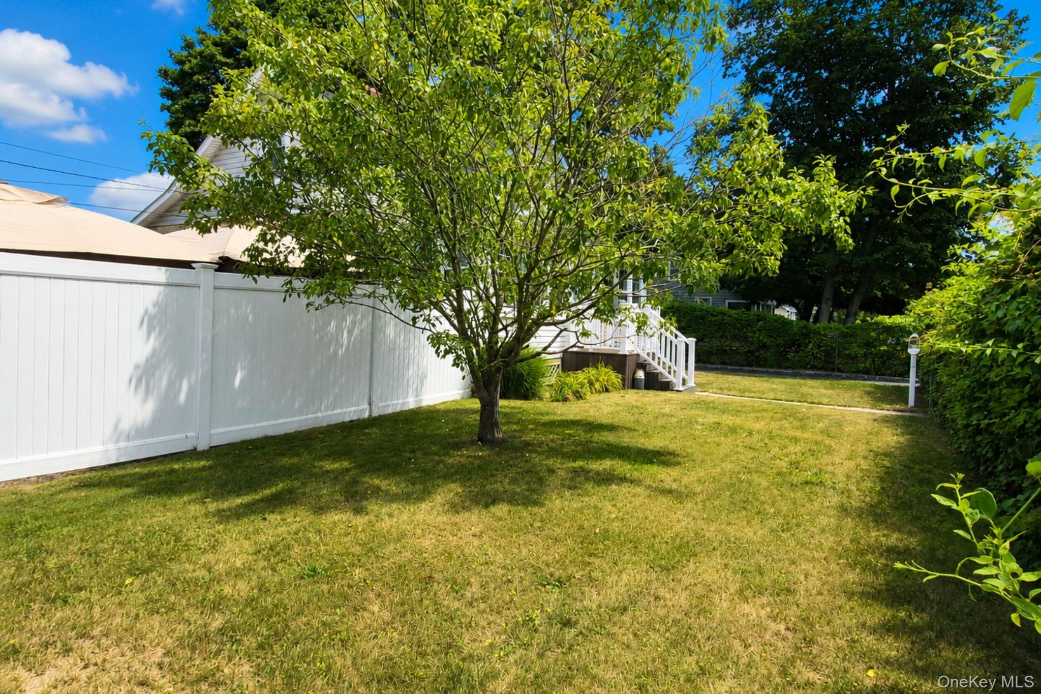 185 Ferndale Boulevard Property Photo 5