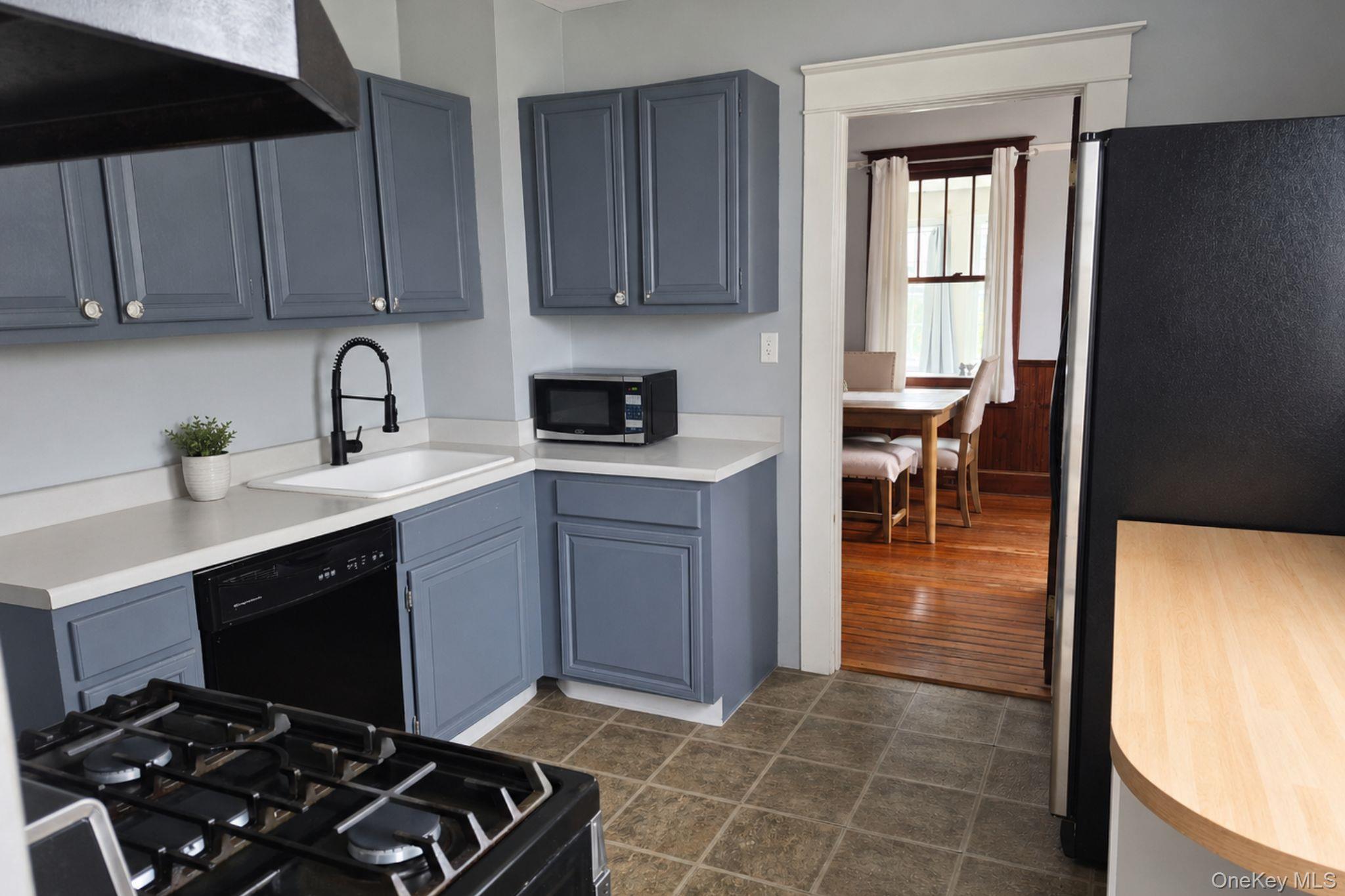 185 Ferndale Boulevard Property Photo 7