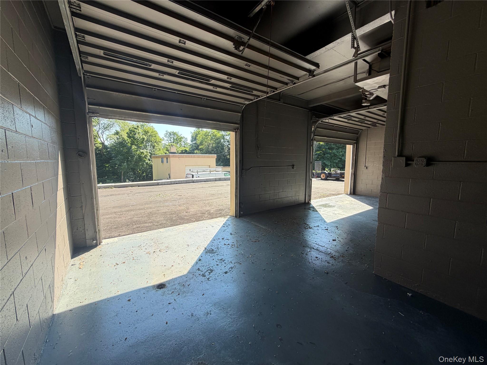 2022 Route 22 Back 2 Car Property Photo 1