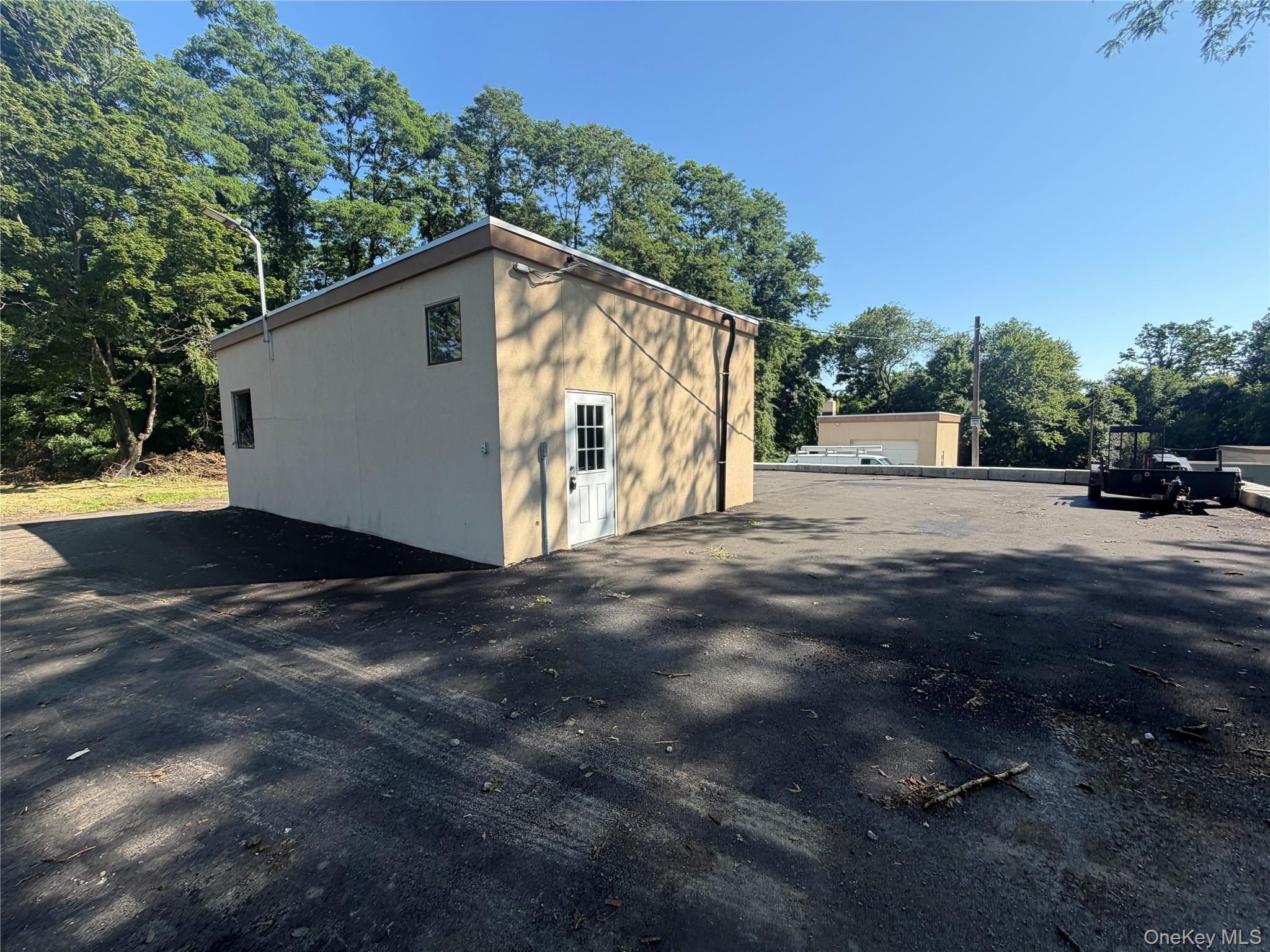 2022 Route 22 Back 2 Car Property Photo 4
