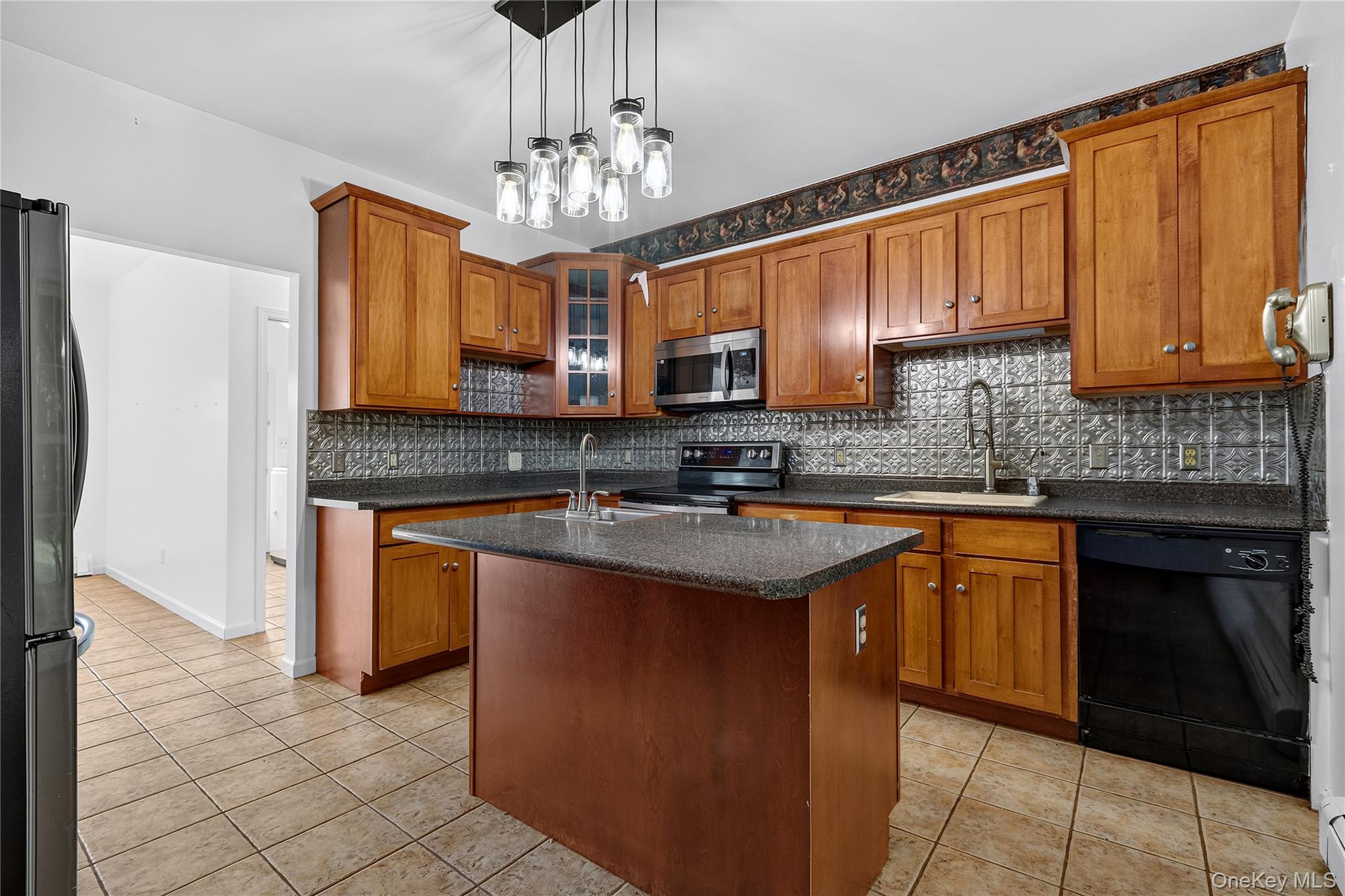 7 Van Keuren Avenue Property Photo 11